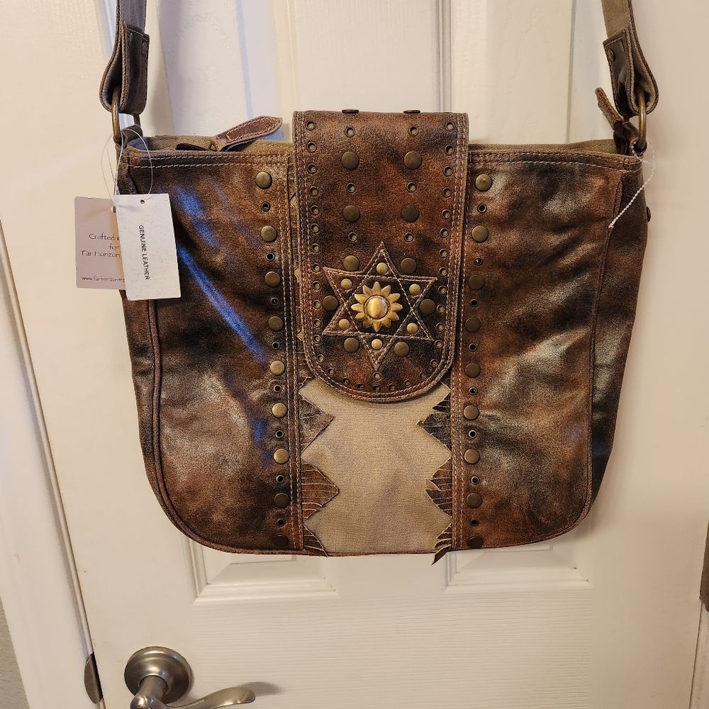 Far horizon traders leather and canvas bag nwt